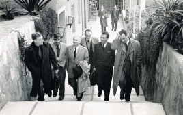 עזריאל קרליבך ועורכי מעריב (צילום: פוטו בירנפלד)